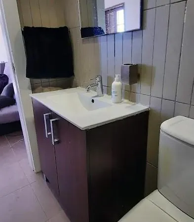 With Shared Pool And Views * Sabina Alta