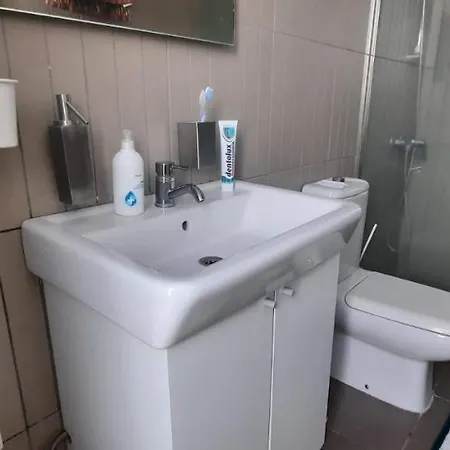 With Shared Pool And Views بيت للعطل