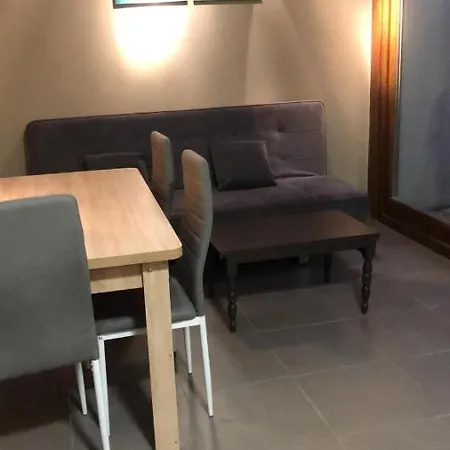 With Shared Pool And Views بيت للعطل Sabina Alta